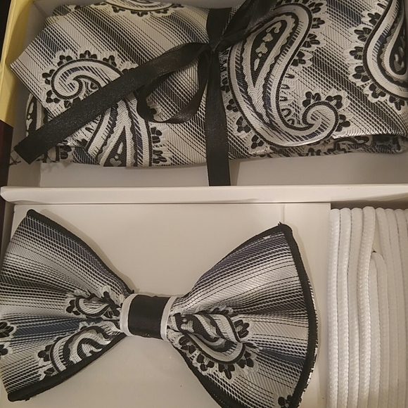 MEN'S ST. PATRICK 6 PIECE BOW TIE GIFT SET BLACK W - Picture 2 of 4